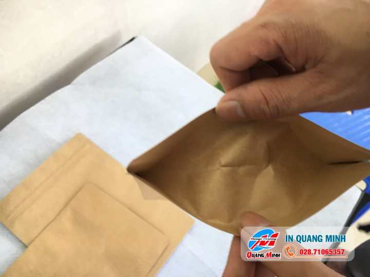 Túi ziper giấy kraft đáy đứng