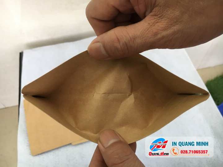 Túi zipper giấy kraft đáy ovan